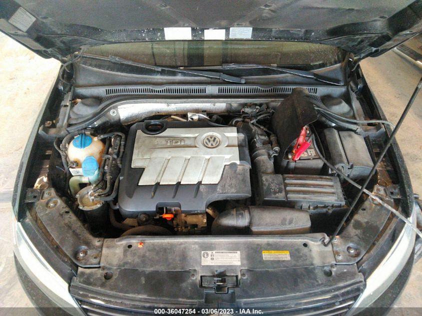 2013 VOLKSWAGEN JETTA SEDAN TDI W/PREMIUM/NAV - 3VWLL7AJ9DM382341