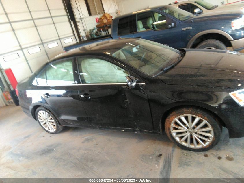 2013 VOLKSWAGEN JETTA SEDAN TDI W/PREMIUM/NAV - 3VWLL7AJ9DM382341