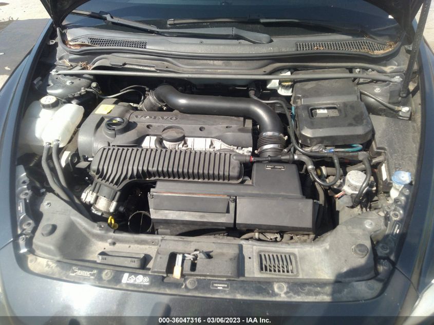 2013 VOLVO C30 T5 - YV1672MK6D2307478