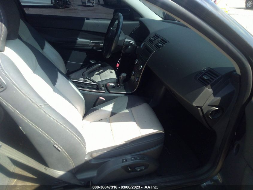 2013 VOLVO C30 T5 - YV1672MK6D2307478