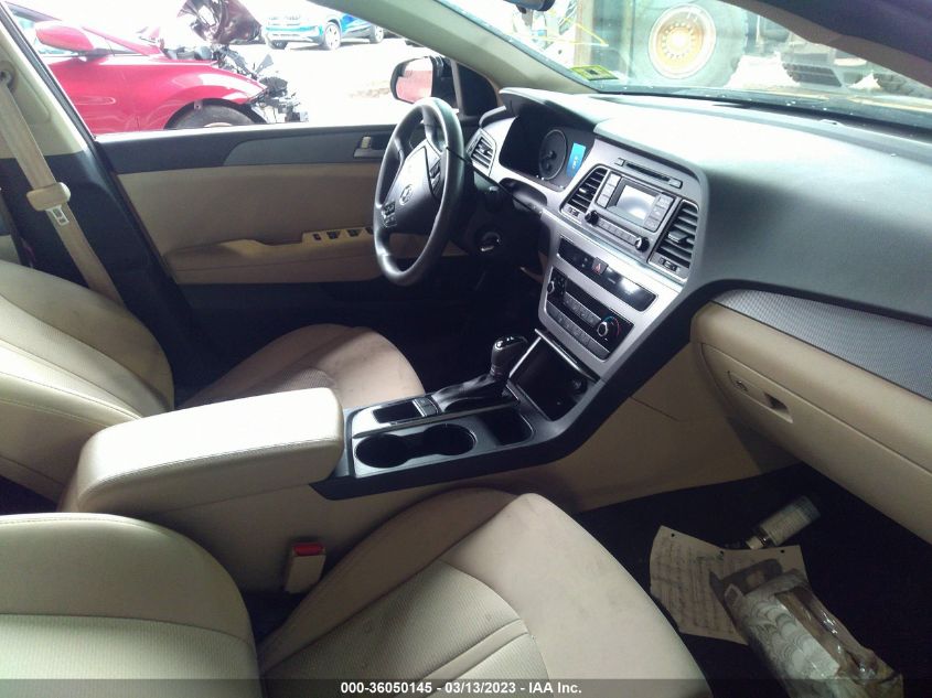 2015 HYUNDAI SONATA 2.4L SE - 5NPE24AF4FH143300