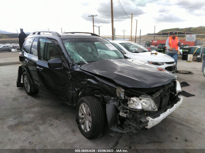 2013 SUBARU FORESTER 2.5X PREMIUM - JF2SHADC8DH415460