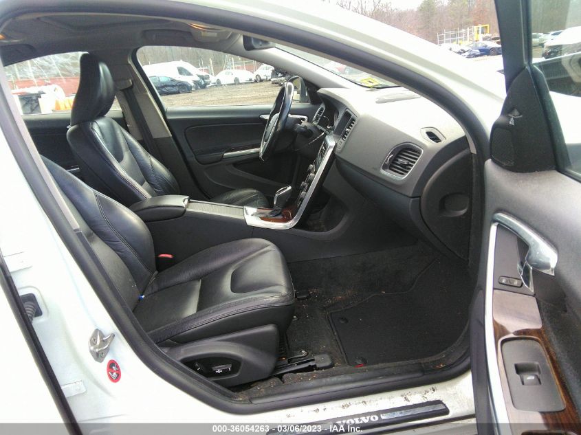 2014 VOLVO S60 T5 - YV1612FH4E1288746