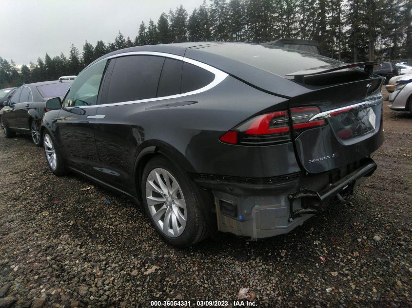 2018 TESLA MODEL X 75D/100D/P100D - 5YJXCBE24JF110502