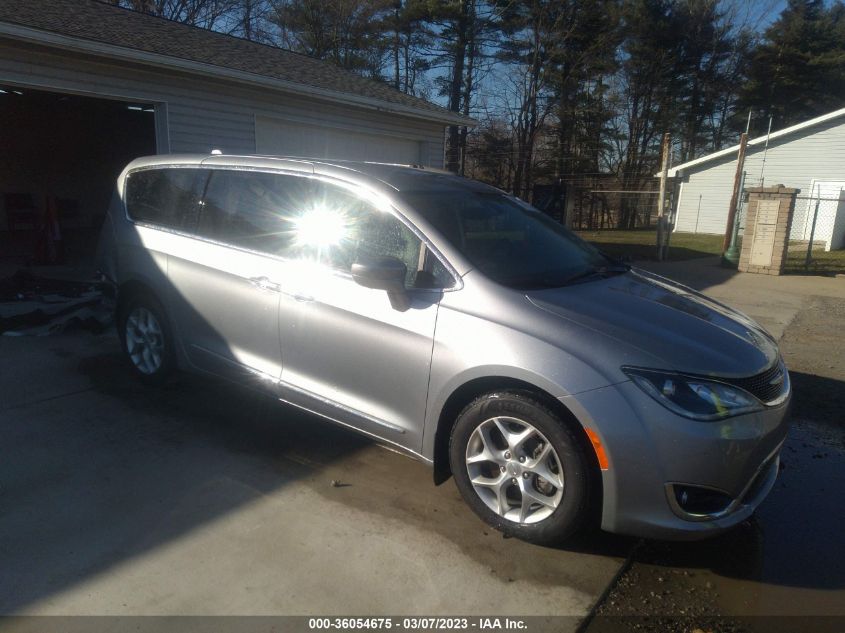 2019 CHRYSLER PACIFICA TOURING L PLUS - 2C4RC1EG6KR589865