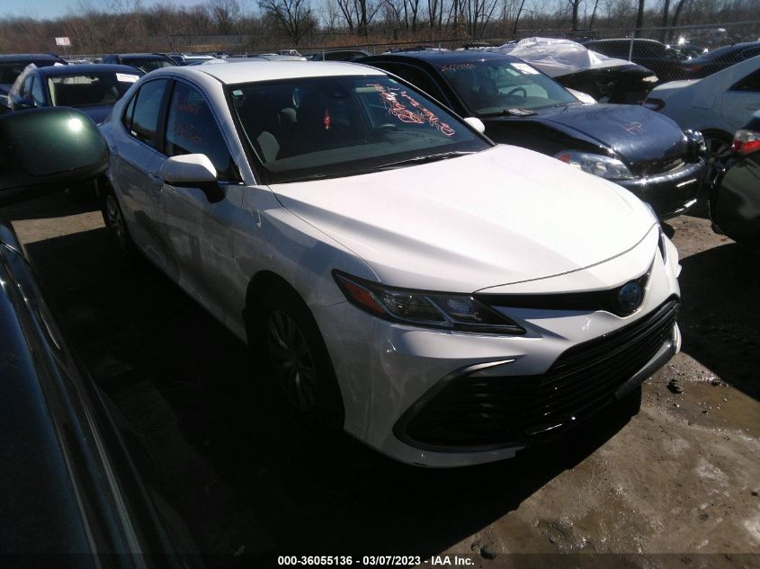 2022 TOYOTA CAMRY HYBRID LE - 4T1C31AK3NU040126