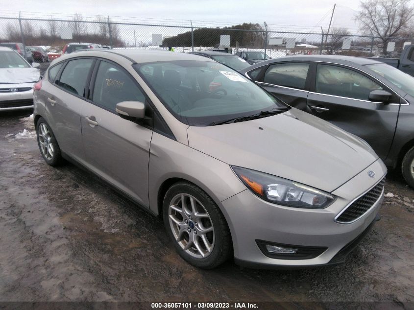 2015 FORD FOCUS SE - 1FADP3K23FL271225