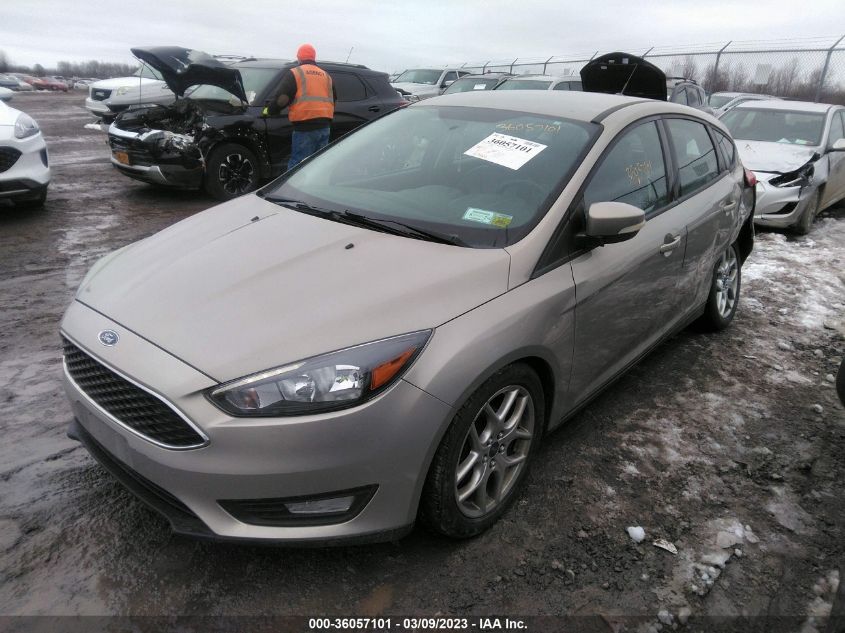 2015 FORD FOCUS SE - 1FADP3K23FL271225