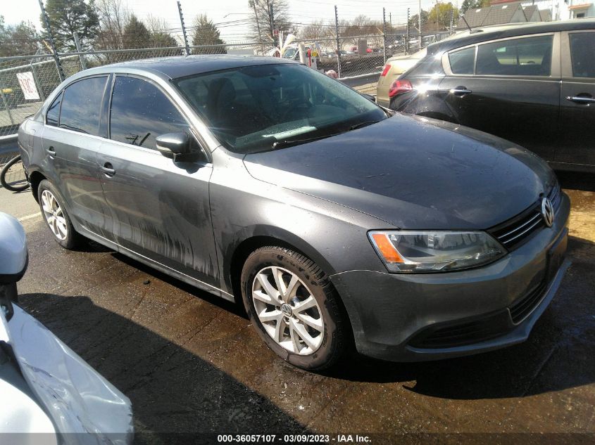 2013 VOLKSWAGEN JETTA SEDAN SE W/CONVENIENCE/SUNROOF - 3VWDX7AJ5DM425937