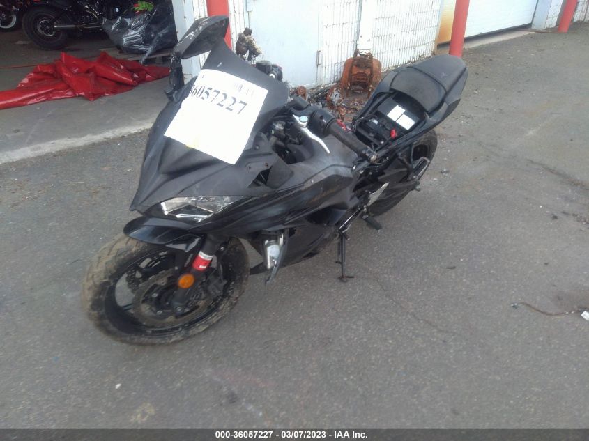 2017 KAWASAKI EX650 F - JKAEXEK1XHDA01999