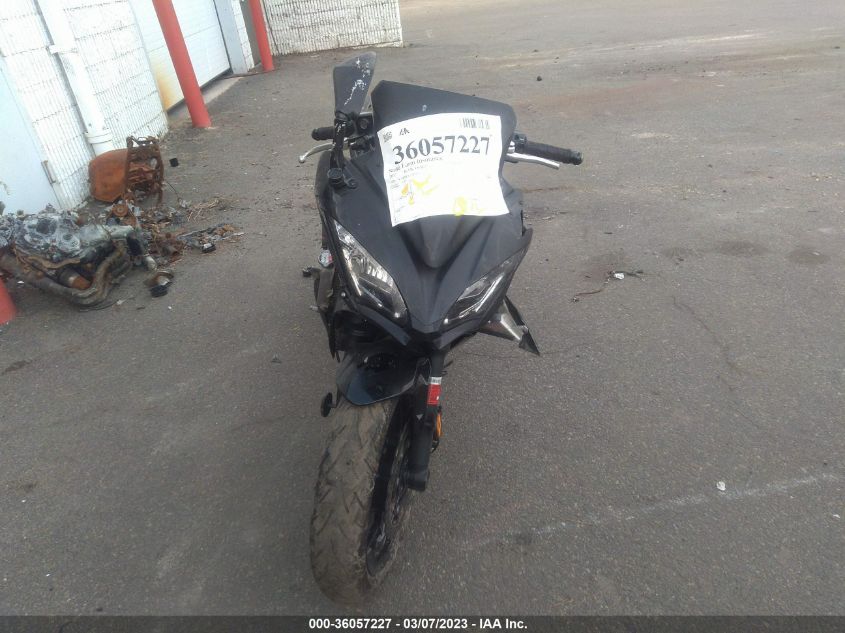 2017 KAWASAKI EX650 F - JKAEXEK1XHDA01999