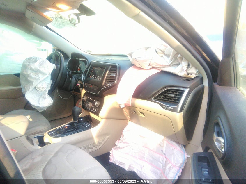 VIN 1C4PJMCBXKD140133 2019 JEEP CHEROKEE LATITUDE