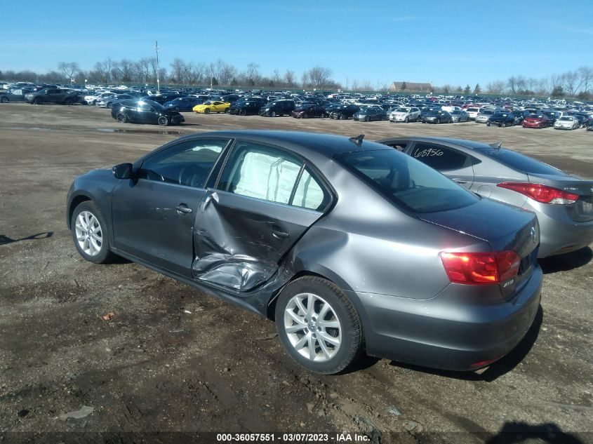 2013 VOLKSWAGEN JETTA SEDAN SE W/CONVENIENCE/SUNROOF - 3VWDX7AJXDM441888