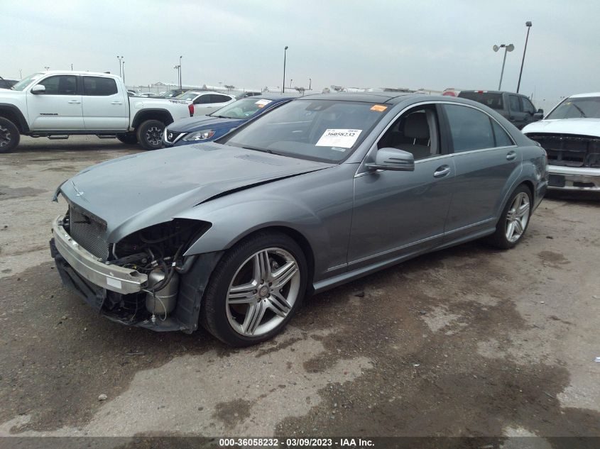 2013 MERCEDES-BENZ S-CLASS S 550 - WDDNG7DB2DA528862