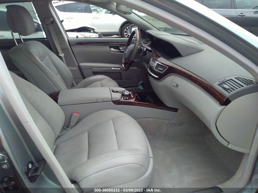 2013 MERCEDES-BENZ S-CLASS S 550 - WDDNG7DB2DA528862