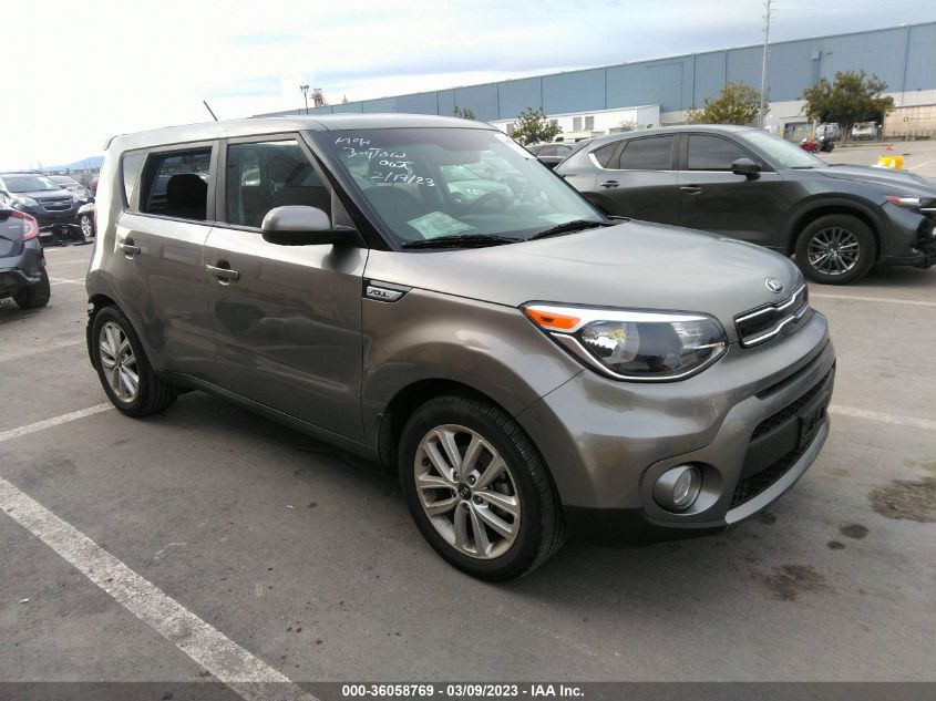 VIN KNDJP3A52J7576855 2018 KIA SOUL no.1