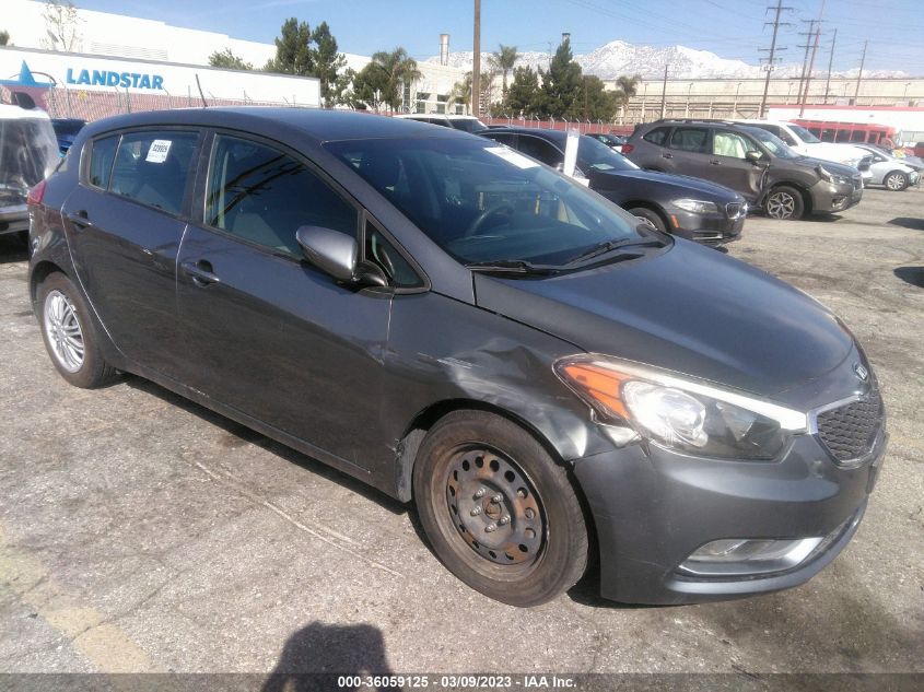 2016 KIA FORTE 5-DOOR LX - KNAFK5A87G5646832