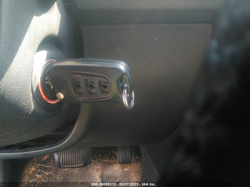 2013 KIA SOUL + - KNDJT2A65D7628210
