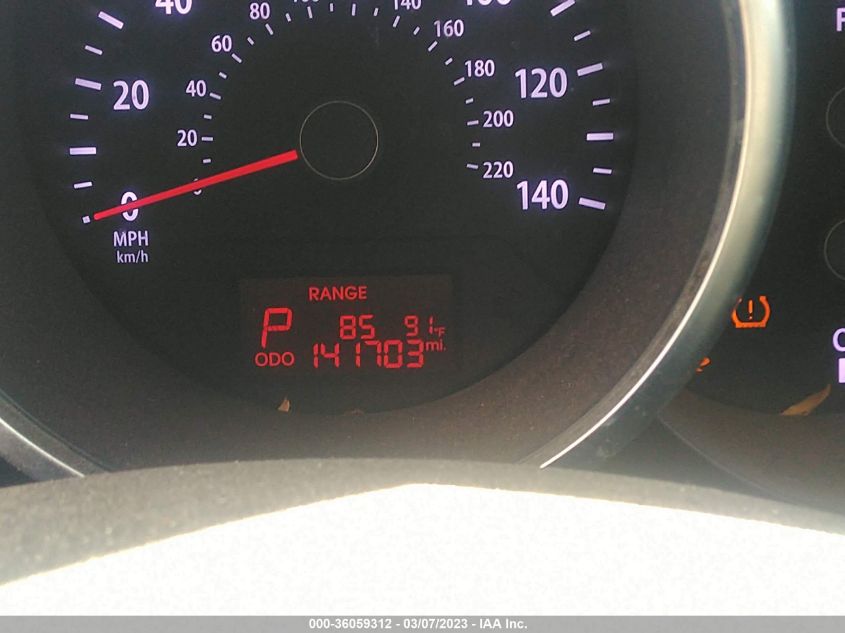 2013 KIA SOUL + - KNDJT2A65D7628210