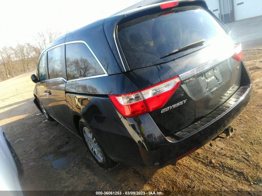 VIN 5FNRL5H64DB070497 2013 HONDA ODYSSEY no.3