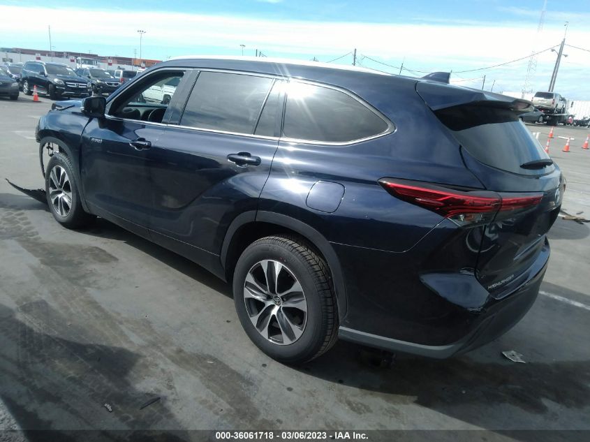 2021 TOYOTA HIGHLANDER HYBRID XLE - 5TDGARAH2MS011072