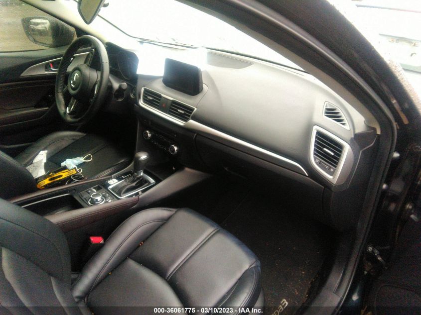 2018 MAZDA MAZDA3 4-DOOR TOURING - 3MZBN1V31JM214073