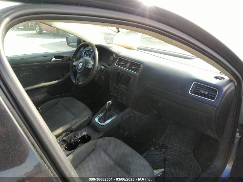 2014 VOLKSWAGEN JETTA SEDAN S - 3VW2K7AJ5EM232307