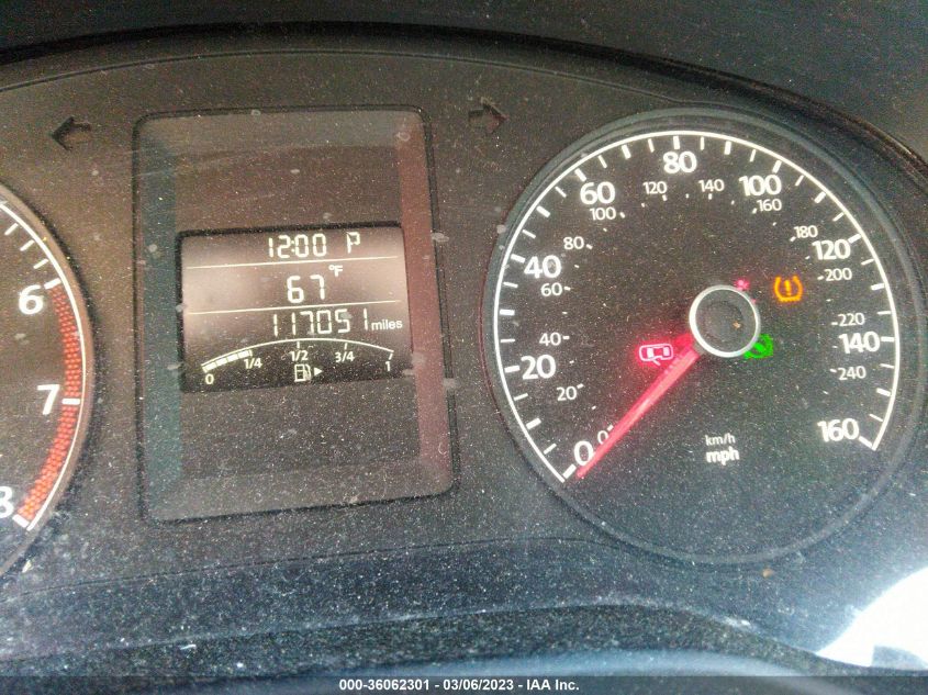2014 VOLKSWAGEN JETTA SEDAN S - 3VW2K7AJ5EM232307