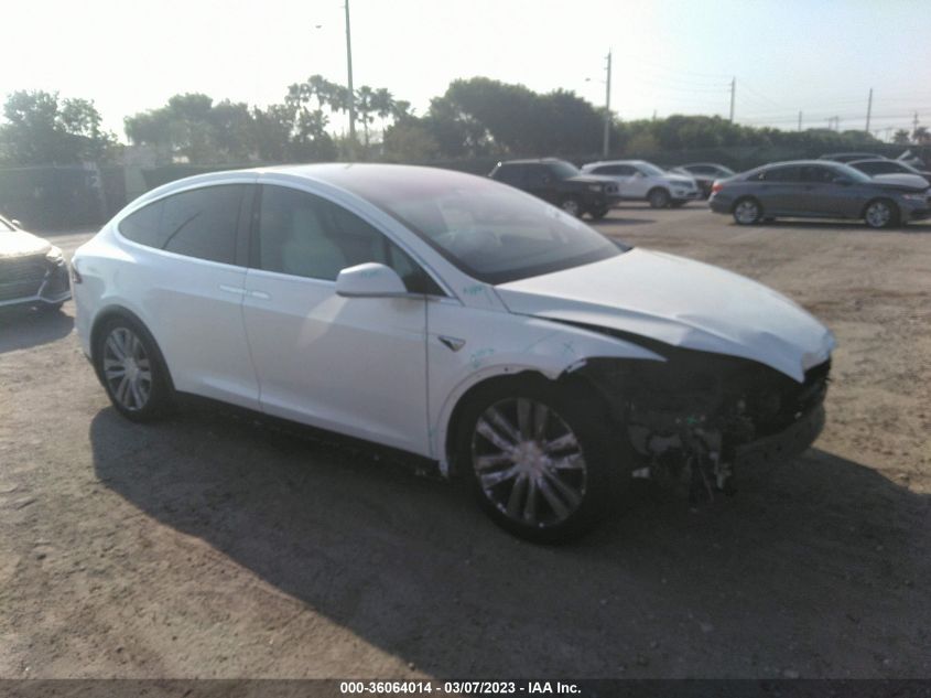 5YJXCBE42KF144912 TESLA MODEL X P100D/PERFORMANCE 2019