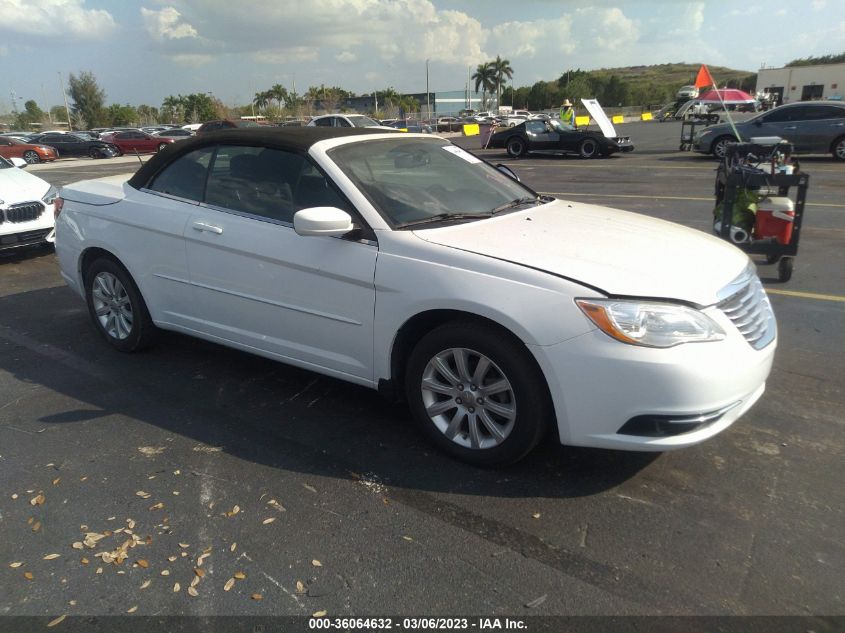 2013 CHRYSLER 200 TOURING - 1C3BCBEB2DN696587