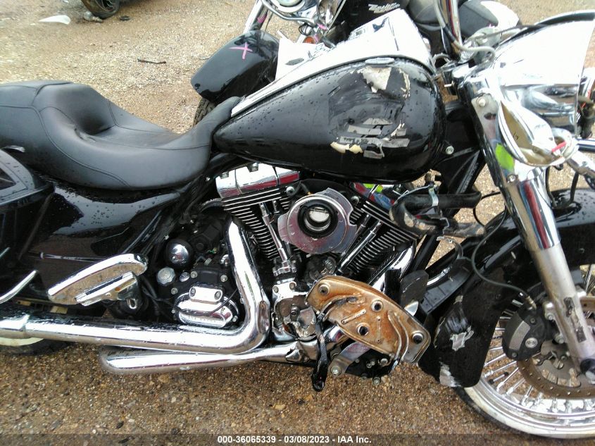 2011 HARLEY-DAVIDSON FLHR - 1HD1FB41XBB646086