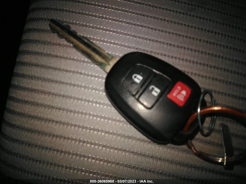 2014 TOYOTA RAV4 LE - JTMBFREV8ED063993