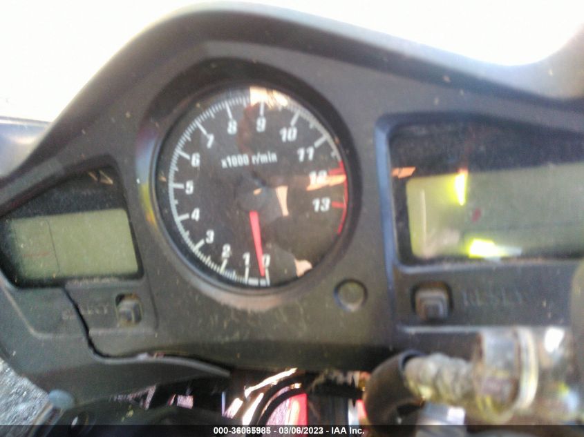 2002 HONDA VFR800 JH2RC46122M400781