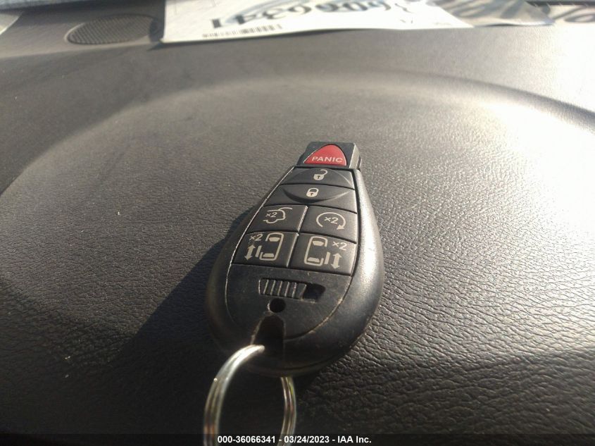 2014 CHRYSLER TOWN & COUNTRY TOURING-L 30TH - 2C4RC1CG9ER467038