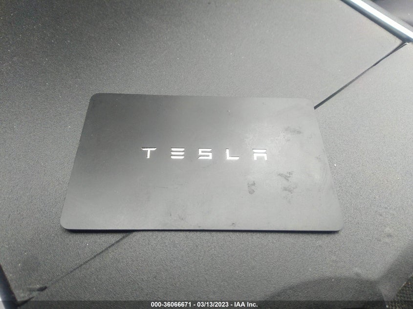 VIN 5YJ3E1EB1JF087943 2018 TESLA MODEL 3 LONG RANGE