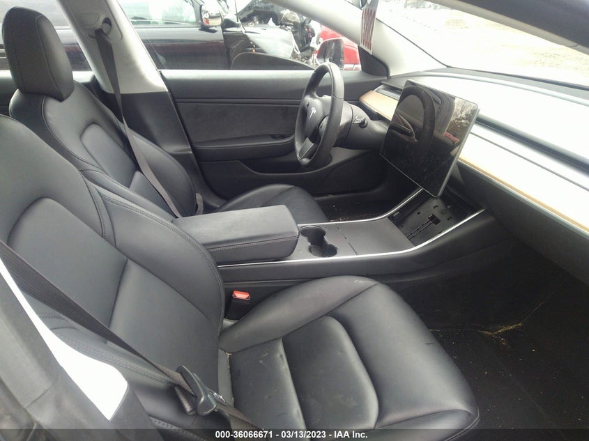 VIN 5YJ3E1EB1JF087943 2018 TESLA MODEL 3 LONG RANGE
