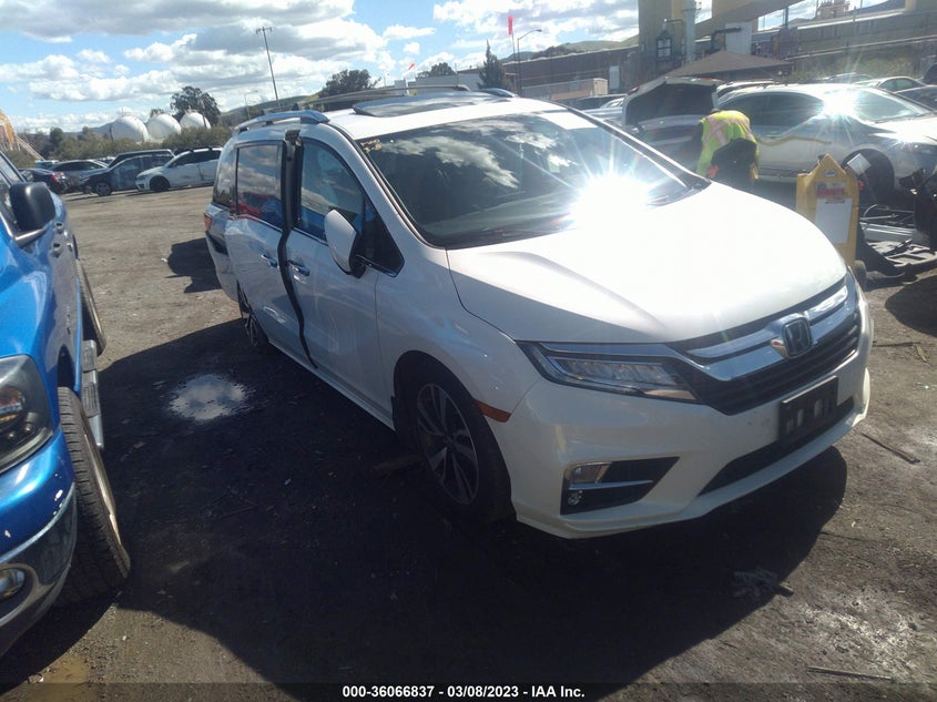 VIN 5FNRL6H92JB038255 2018 HONDA ODYSSEY ELITE