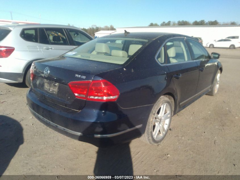 2013 VOLKSWAGEN PASSAT TDI SE W/SUNROOF & NAV - 1VWBN7A34DC077659