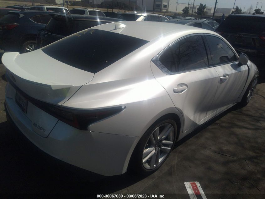 Image 4 of 2021 LEXUS IS  salvage vehicle - Lot #36067039 at IAAI