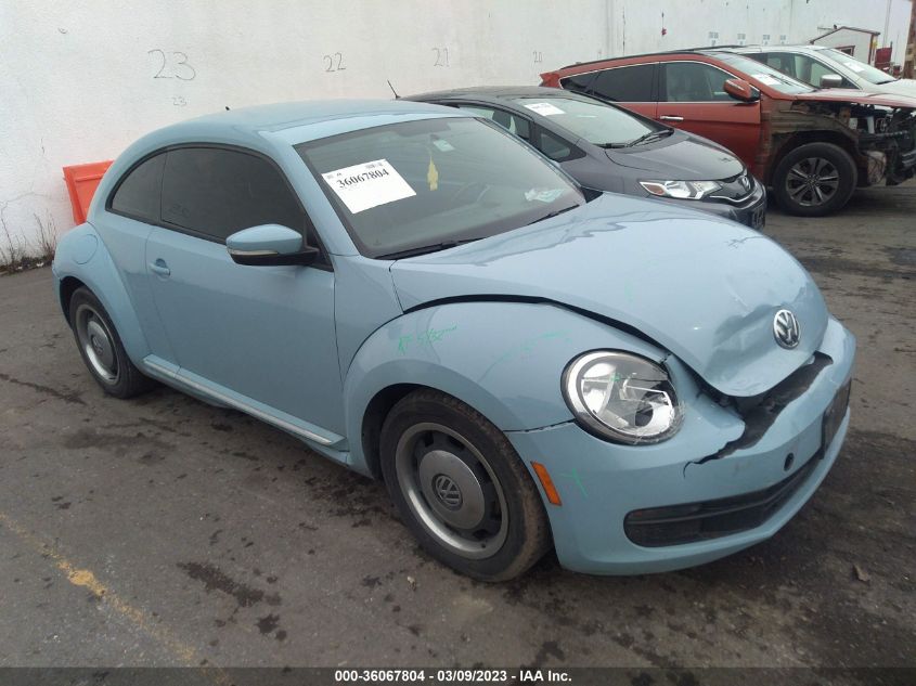 2013 VOLKSWAGEN BEETLE COUPE 2.5L - 3VWJX7AT0DM641294