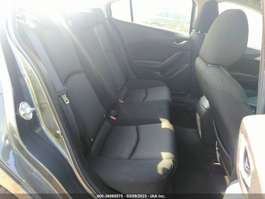 2018 MAZDA MAZDA3 4-DOOR SPORT 3MZBN1U76JM171421