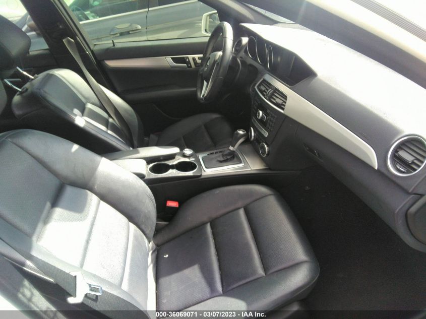 2013 MERCEDES-BENZ C-CLASS C 250 - WDDGF4HBXDR261024