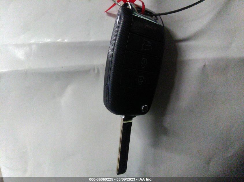 2015 KIA SOUL + - KNDJP3A59F7188917