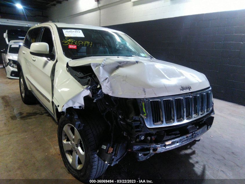 Lot #2536949867 2012 JEEP GRAND CHEROKEE LAREDO salvage car