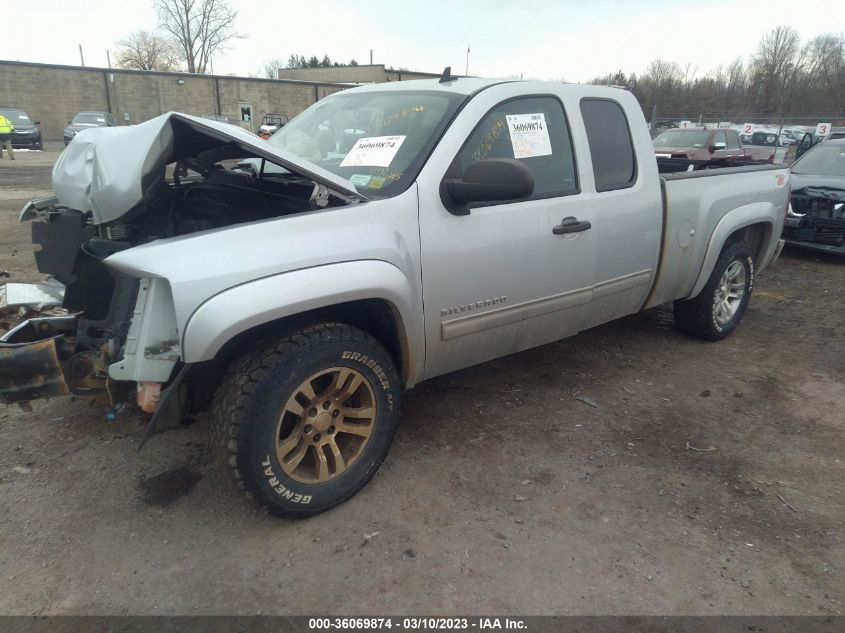 2013 CHEVROLET SILVERADO 1500 LT - 1GCRKSE70DZ410608
