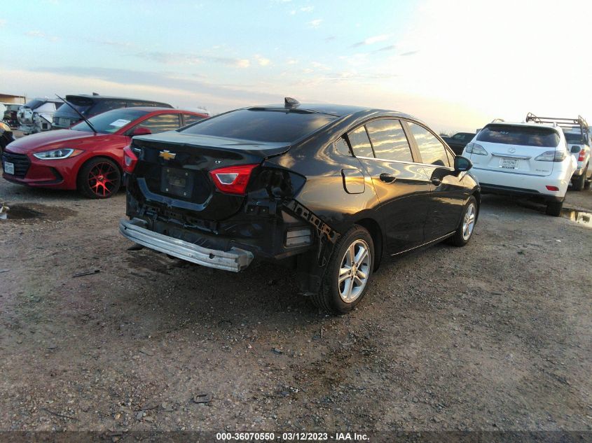 2018 CHEVROLET CRUZE LT - 1G1BE5SM5J7221604