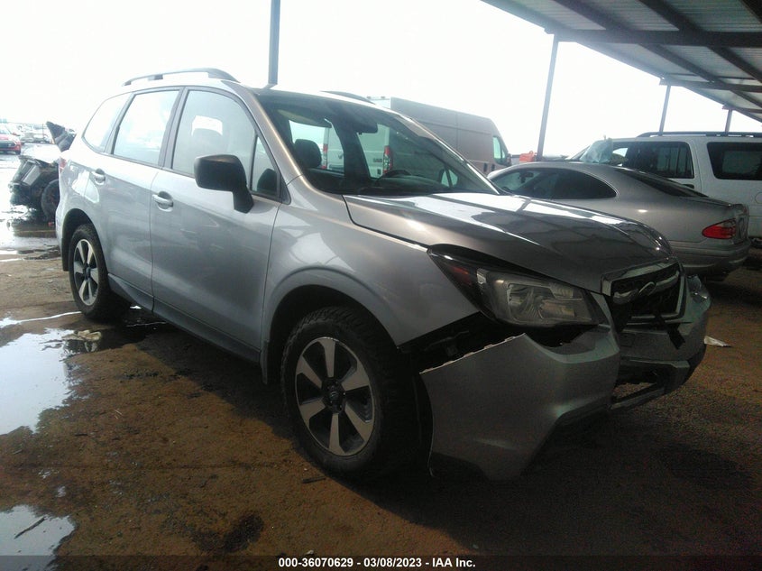 VIN JF2SJABC0JH591793 2018 SUBARU FORESTER