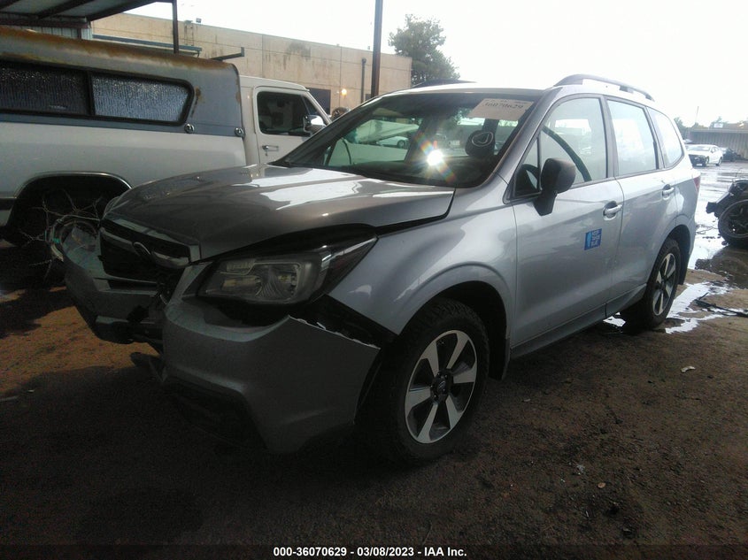 VIN JF2SJABC0JH591793 2018 SUBARU FORESTER