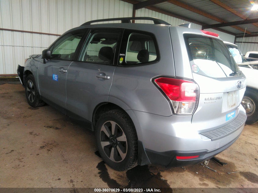 VIN JF2SJABC0JH591793 2018 SUBARU FORESTER