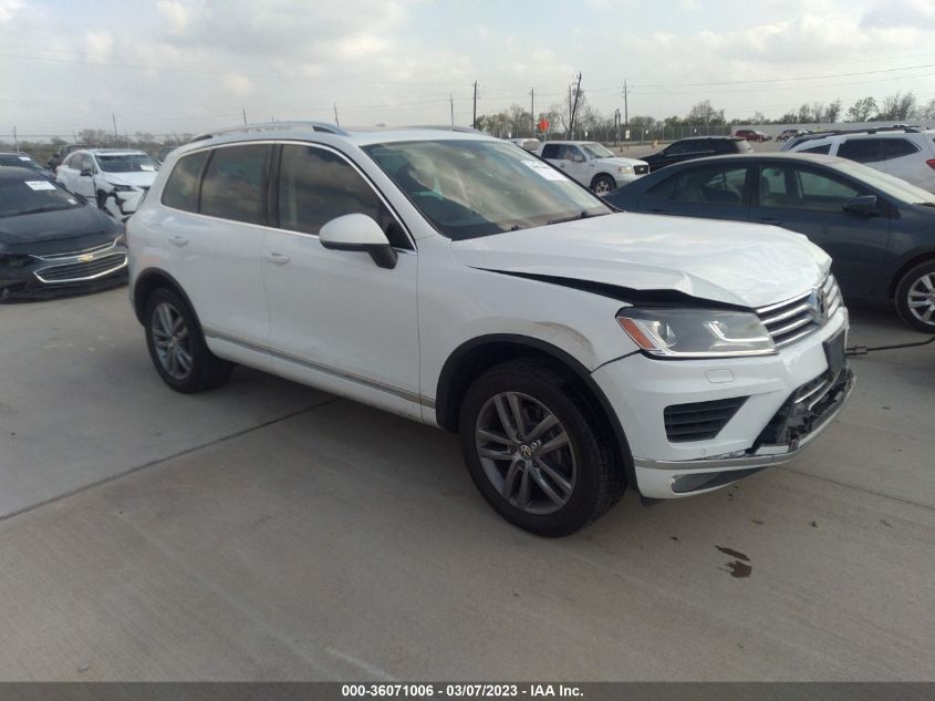 2015 VOLKSWAGEN TOUAREG LUX - WVGEF9BP1FD002906